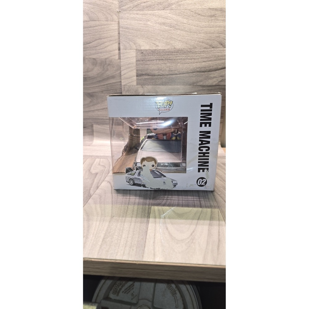 Funko POP Rides 02 Back to the Future Time Machine - Picture 4 of 13